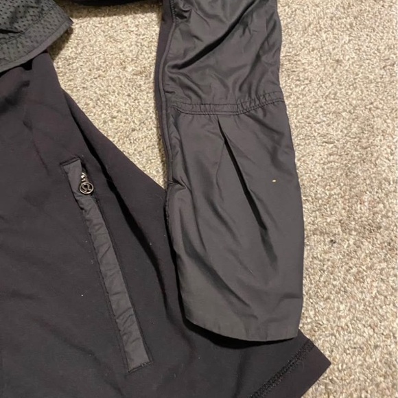 Lululemon Women's Black Jacket - Picture 3 of 3
